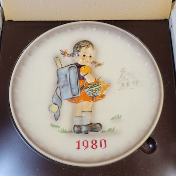 Vintage Hand Painted Hummel 10th Annual Plate 1980 Goebel Hummel Annual Plate - Picture 4 of 7